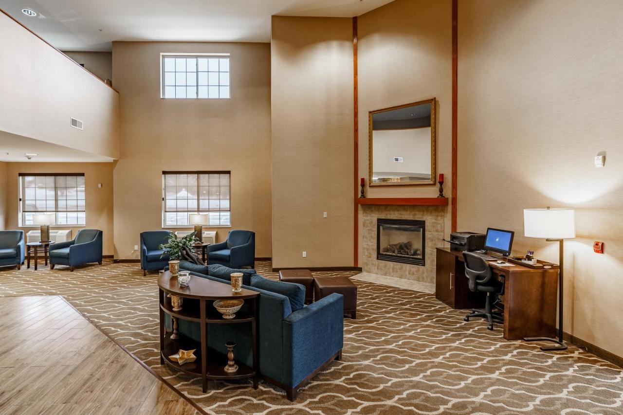 Cobblestone Suites - Ripon Exterior photo